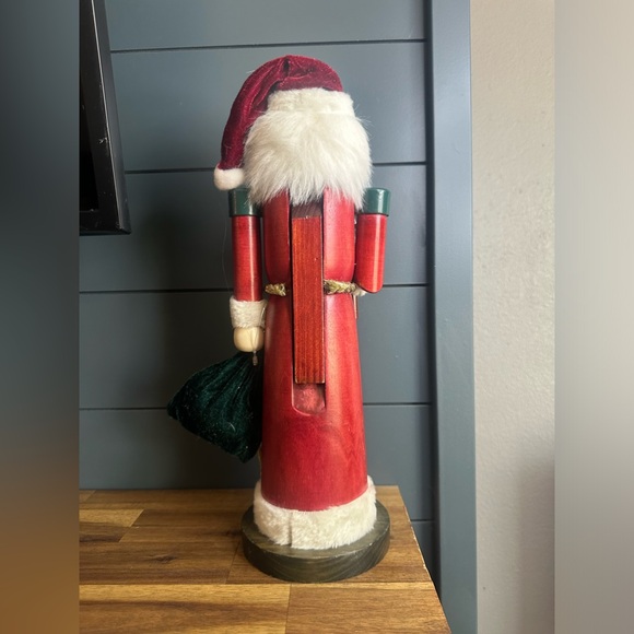 Santa Nutcracker /15” Tall - Picture 8 of 12